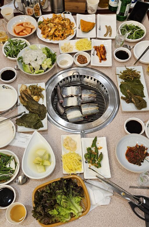 강화도 장어구이 푸짐한 한상차림.